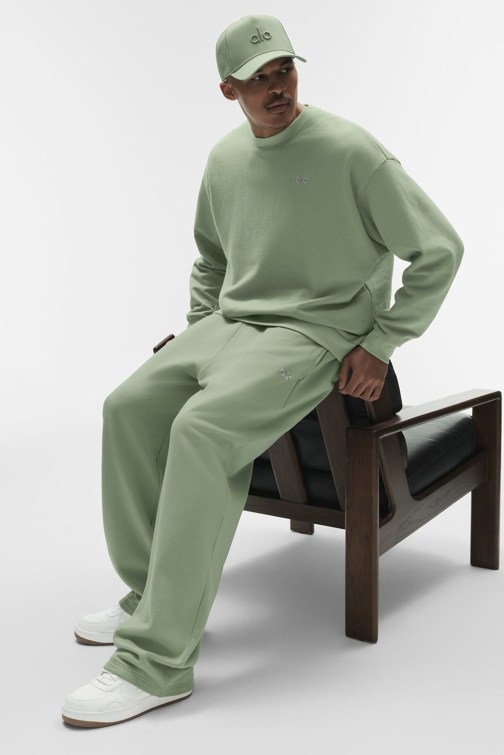 Accolade Crew Neck Pullover - Dune Grass